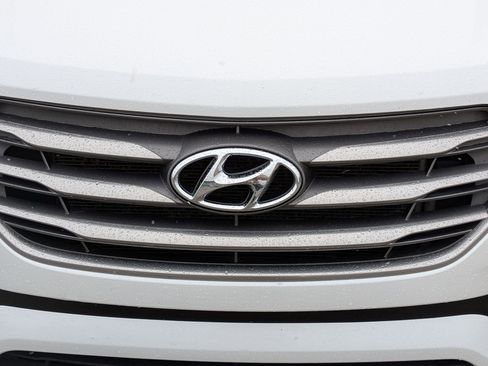 Used 2017 Hyundai Santa Fe Sport AWD/4WD image 9