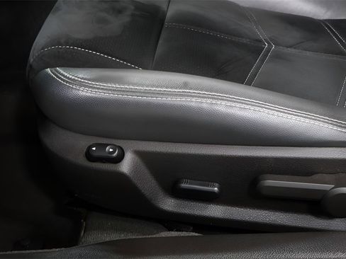 Used 2011 Ford Mustang GT Premium w/ Electronics Pkg image 17