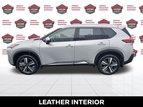 Used 2023 Nissan Rogue Platinum w/ Platinum Premium Package image 2