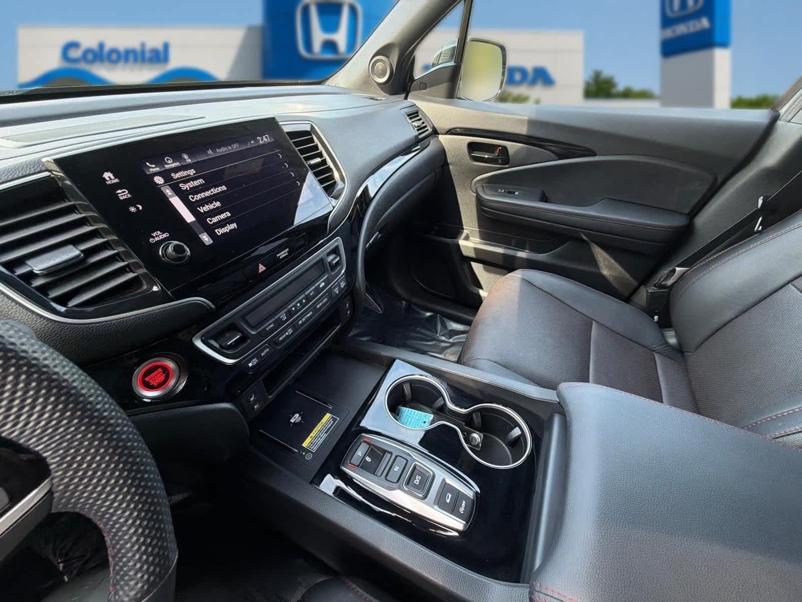 Used 2025 Honda Passport Black Edition image 22