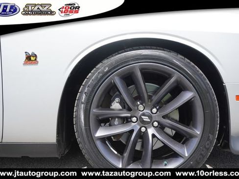 Used 2019 Dodge Challenger R/T Scat Pack RWD image 9