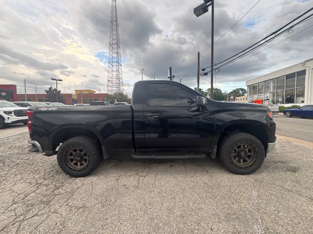 Used 2025 Chevrolet Silverado 1500 W/T w/ WT Safety Package AWD/4WD image 5