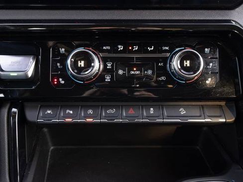 Used 2024 GMC Sierra 1500 AT4 w/ Technology Package image 25