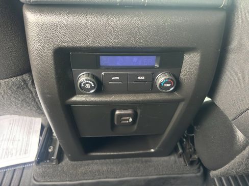 Certified 2023 Chevrolet Traverse LT image 18