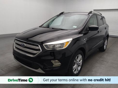 Used 2017 Ford Escape SE image 1