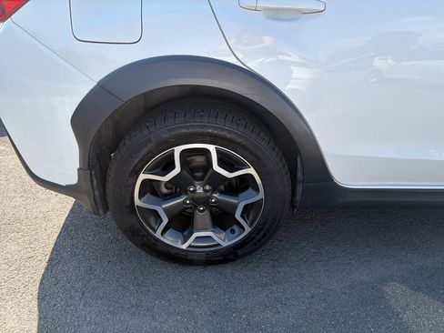 Used 2015 Subaru Crosstrek 2.0i Premium AWD/4WD image 5