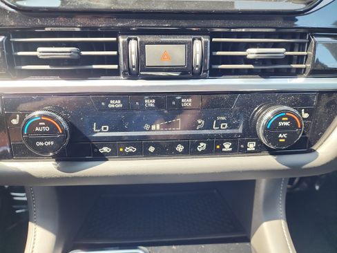 New 2025 Nissan Pathfinder SV image 15