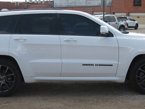 Used 2020 Jeep Grand Cherokee High Altitude image 2