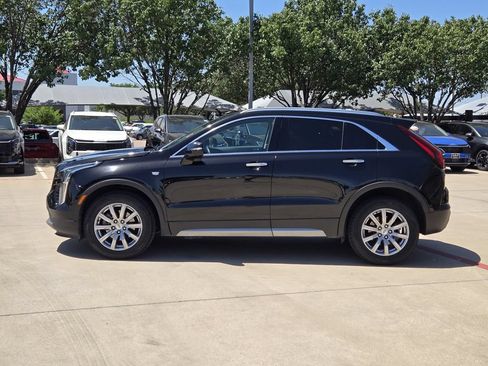 Used 2023 Cadillac XT4 Premium Luxury FWD image 12