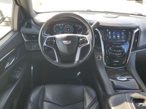 Used 2017 Cadillac Escalade ESV Platinum image 23