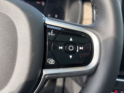 New 2026 Volvo XC90 B6 Plus w/ Protection Package Premier AWD/4WD image 24