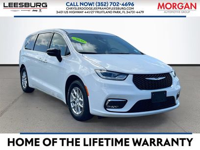 Used 2026 Chrysler Pacifica Select