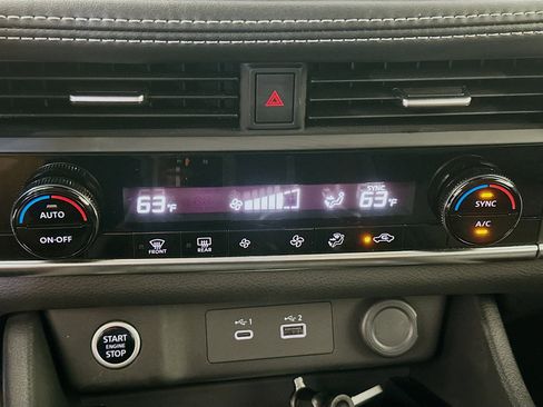 Used 2023 Nissan Rogue SV image 23