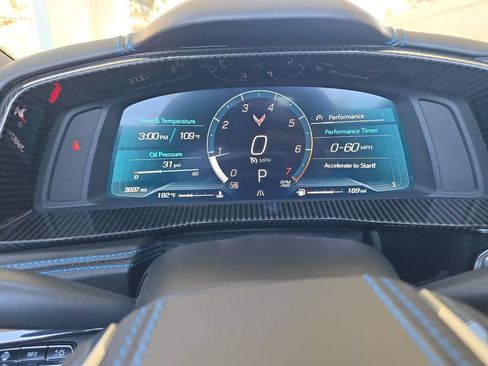 Used 2025 Chevrolet Corvette Stingray Premium Conv w/ Z51 Performance Package RWD image 12