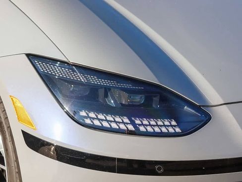 Used 2024 Hyundai Ioniq 6 SEL image 4