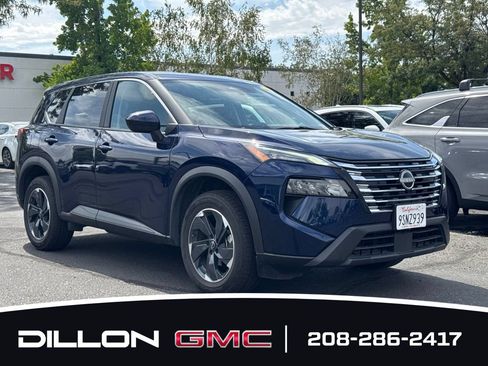 Used 2025 Nissan Rogue SV AWD/4WD image 3