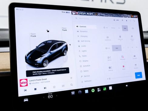 Used 2022 Tesla Model Y Long Range AWD/4WD image 22