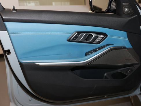 Used 2022 BMW M3 Competition w/ M Carbon Exterior Package image 22