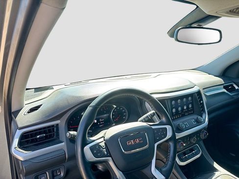 Used 2023 GMC Acadia SLT w/ Preferred Package image 11