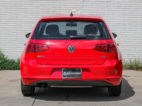 Used 2015 Volkswagen Golf SE image 8