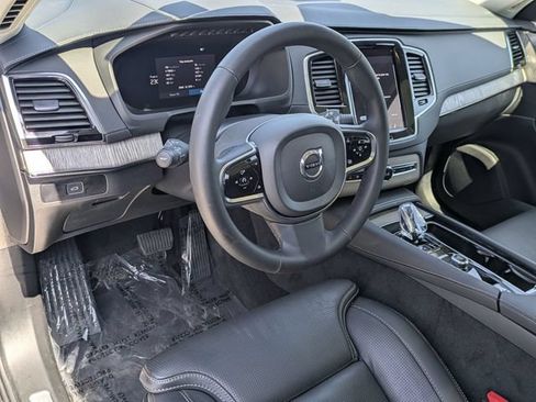 Certified 2024 Volvo XC90 B6 Ultimate w/ Lounge Package AWD/4WD image 12
