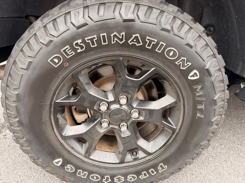 Used 2023 Jeep Wrangler Sport AWD/4WD image 28