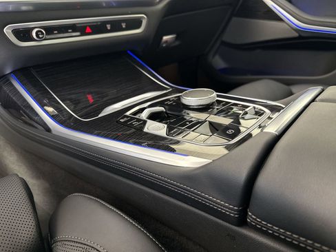 Used 2026 BMW X7 xDrive40i image 17