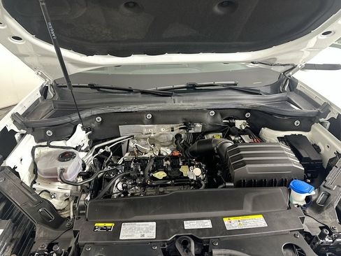 Used 2024 Volkswagen Atlas SE AWD/4WD image 30