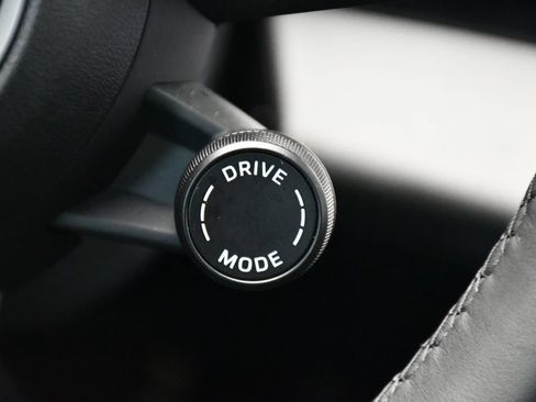Certified 2025 Porsche Taycan AWD/4WD image 24