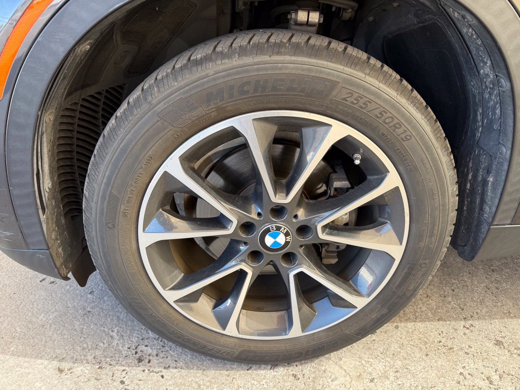 Used 2018 BMW X5 sDrive35i RWD image 3