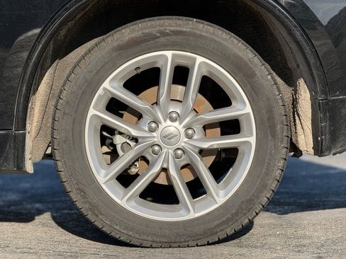 Used 2024 Dodge Durango GT image 3