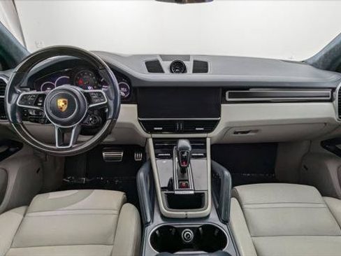 Used 2021 Porsche Cayenne GTS w/ Premium Package Plus AWD/4WD image 19