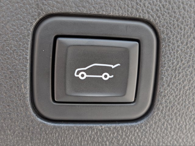 Certified 2023 GMC Yukon Denali Ultimate AWD/4WD image 19