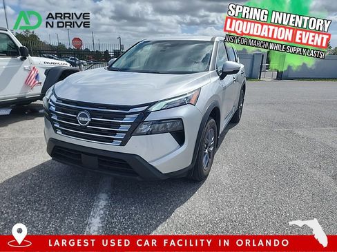 Used 2025 Nissan Rogue S image 1