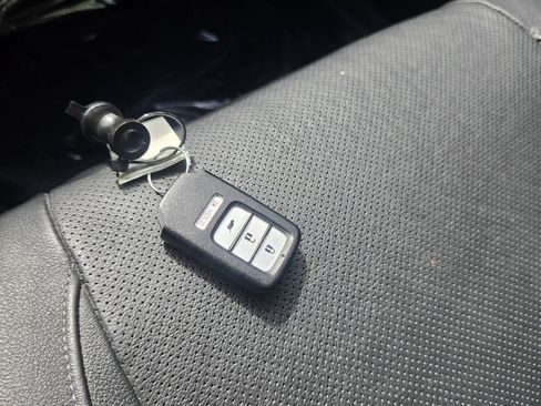 Used 2021 Honda HR-V EX-L image 18