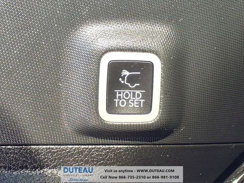 Used 2023 Jeep Grand Cherokee Overland image 7