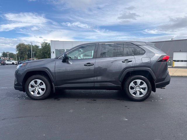 Certified 2023 Toyota RAV4 LE AWD/4WD image 4