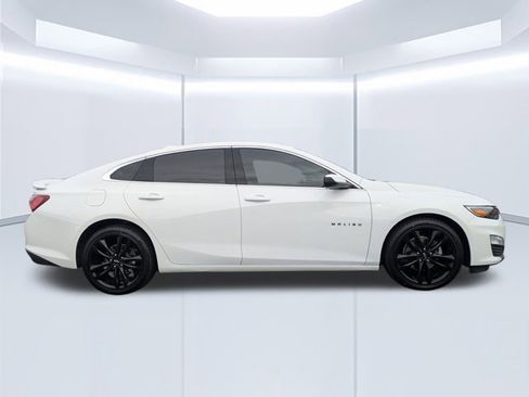 Used 2022 Chevrolet Malibu LT w/ Leather Package image 2