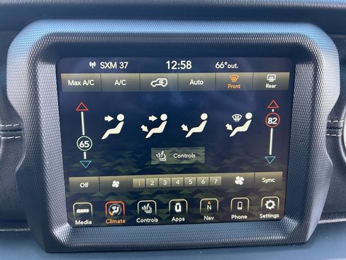 Used 2023 Jeep Wrangler Unlimited Sahara w/ Cold Weather Group image 27