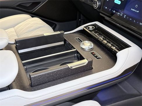 New 2025 Lincoln Navigator L Black Label w/ Black Label Special Edition image 12