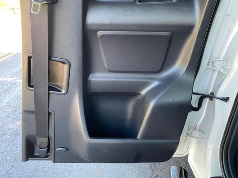 Used 2017 Toyota Tacoma 2WD Access Cab image 24