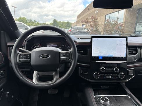 Used 2024 Ford Expedition Max Limited AWD/4WD image 12