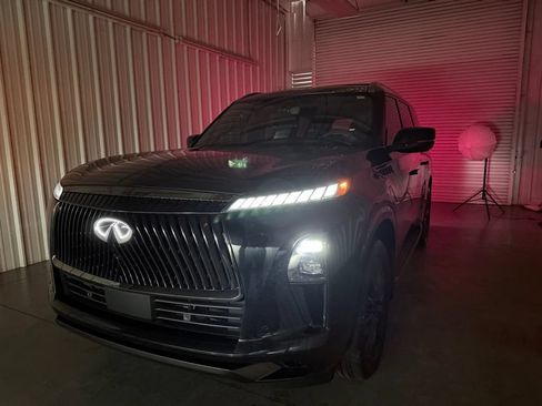 Certified 2025 INFINITI QX80 Autograph w/ Autograph Exterior Package AWD/4WD image 8