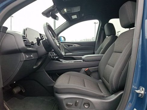 Certified 2025 Chevrolet Traverse LT image 14