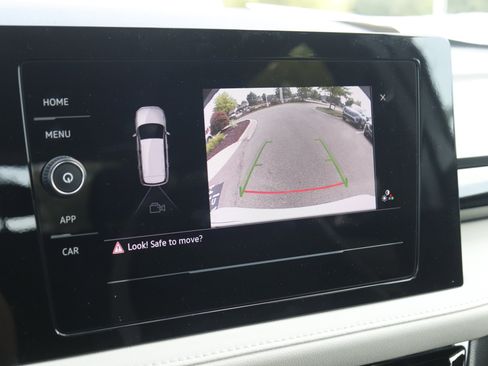 New 2025 Volkswagen Taos S image 21