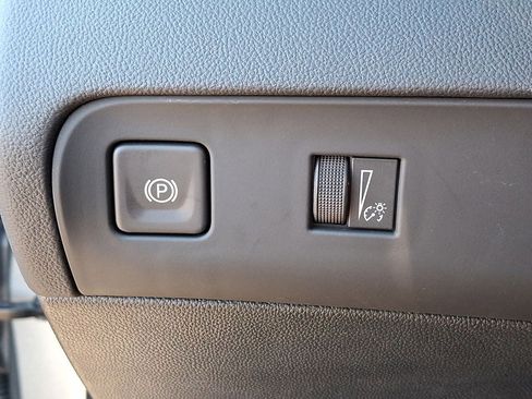 Certified 2024 Buick Enclave Essence w/ Technology Package image 17