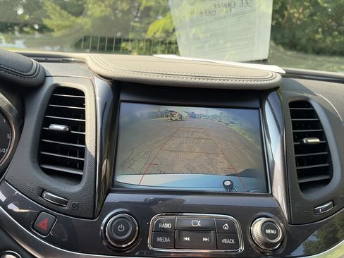 Used 2018 Chevrolet Impala LT w/ LT Convenience Package FWD image 34