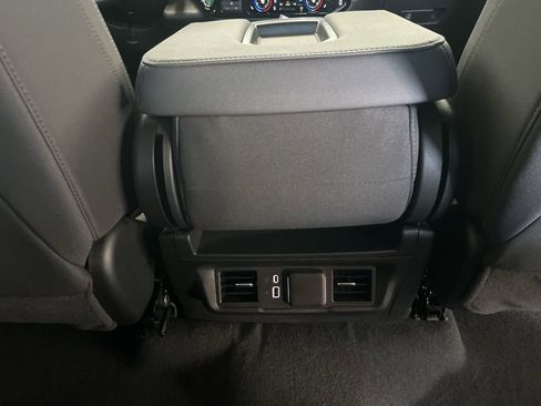 Used 2025 Chevrolet Silverado 1500 LT AWD/4WD image 21