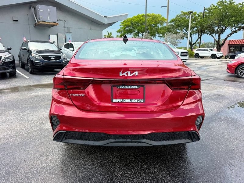 Used 2023 Kia Forte LXS w/ LXS Technology Package FWD image 6