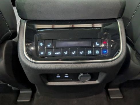 Used 2025 INFINITI QX80 Sensory AWD/4WD image 12